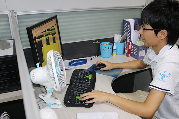 藍(lán)牙耳機(jī)模具廠——耳機(jī)模具設(shè)計(jì)你了解這個(gè)嗎？